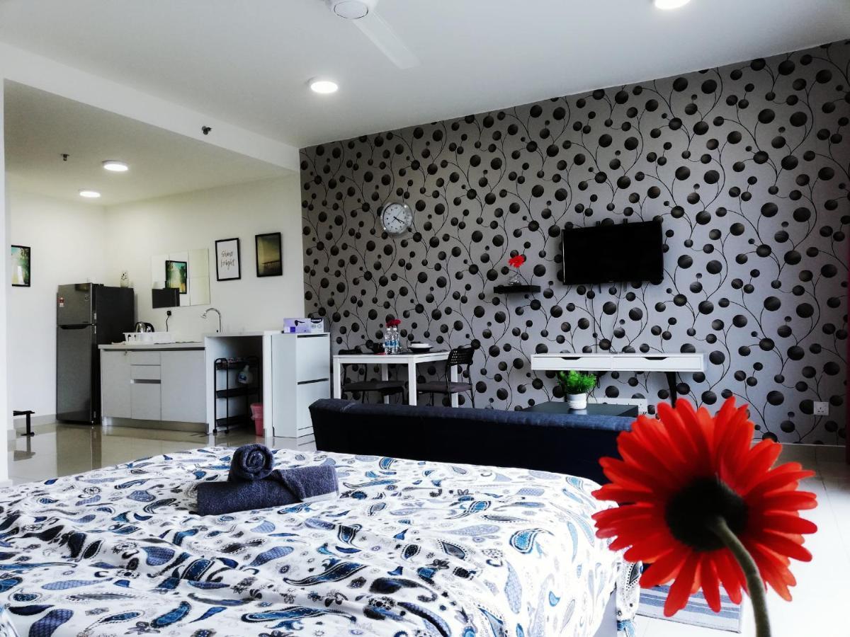 Peanut Butter Homestay - Trefoil Setia Alam Шах Алам Екстериор снимка