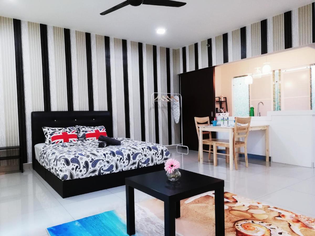 Peanut Butter Homestay - Trefoil Setia Alam Шах Алам Екстериор снимка