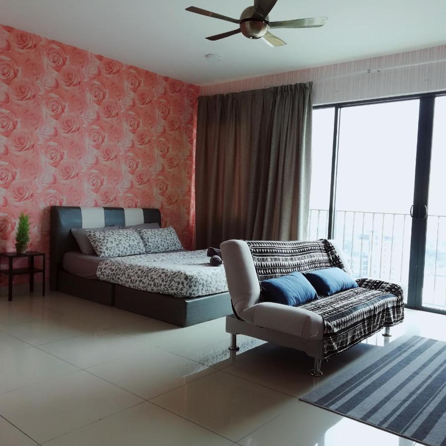 Peanut Butter Homestay - Trefoil Setia Alam Шах Алам Екстериор снимка